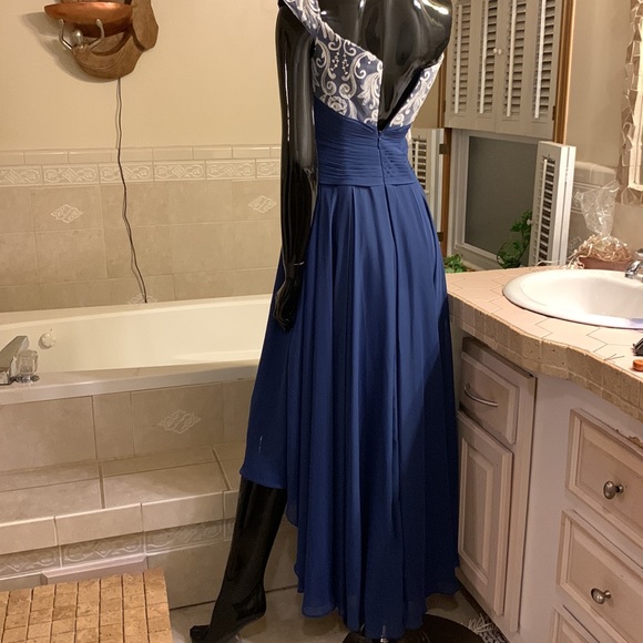 JJ’s HOUSE WEDDING & SPECIAL OCCASIONS GOWN - Picture 2 of 11